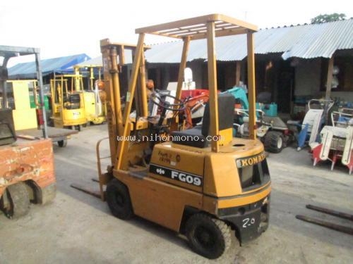 รถยก รหัสสินค้า : 14001972 ยี่ห้อ : KOMATSU รุ่น : FG09-2