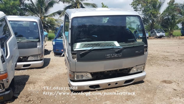 FROM JAPANหัวเก๋งรถบรรทุก6ล้อกลางCABIN ISUZU NPR72L*หัวการ์ตูน* (รุ่นใหม่ยกหัวได้ /มีแหนบ /มีคัสซี /มีฐานล่าง)ราคาเพียง 79,000 บาท