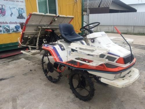 รถปลูกข้าวดำนานั่งขับ รหัสสินค้า : 80904402 ยี่ห้อ : KUBOTA รุ่น : S1-400R