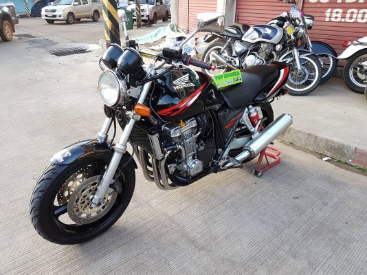 ขายคับ HONDA CB1000 BIGONE ปี1998 คาบูร์ไฟฟ้า อินวอยส์ สรรพสามิตร ราคา 82500 บาท ส่งได้ทั่วไทยคับ สนใจติดต่อ 081-0578282 FACEBOOK ชาญณรงค์ ป๊อป ชัยอมฤต ไอดีไลน์ POPBIGBIKESAKON คับ สนใจรถสวย ถูก ดี ต้อง POP BIGBIKE SAKONNAKHON คลิปวิดีโอ https://www.faceb