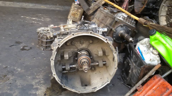 ZF270 ยูโร 2 ราคา125000 เกียร์สวย ZF270 ยูโร 2 ราคา125000 เกียร์สวย