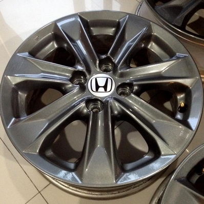 15 นิ้ว สี SILVER VOUGE 4รู100 กว้าง 5.5 ใส่โตโยต้าและรุ่นอื่นได้ ตจวส่งได้ครับ