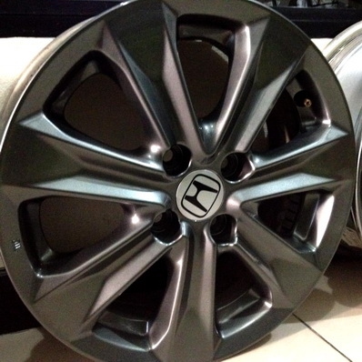 15 นิ้ว สี SILVER VOUGE 4รู100 กว้าง 5.5 ใส่โตโยต้าและรุ่นอื่นได้ ตจวส่งได้ครับ