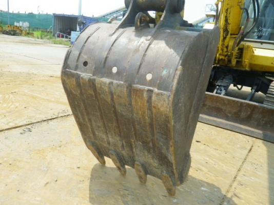 Komatsu PC40-6 เก่าญี่ปุ่น ตู้เก๋ง รถสวย แทรคเหล็ก