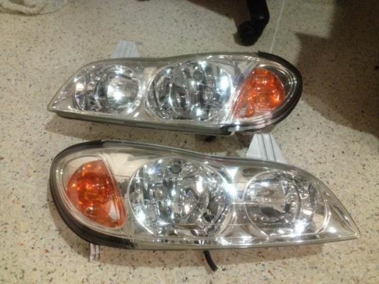 ไฟหน้า NISSAN เซฟิโร่ A33 เก่าญี่ปุ่นเเท้สภาพตามรูปขาครบไม่หักคู่ละ