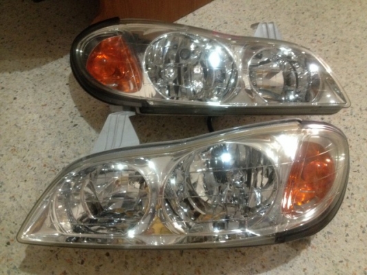 ไฟหน้า NISSAN เซฟิโร่ A33 เก่าญี่ปุ่นเเท้สภาพตามรูปขาครบไม่หักคู่ละ