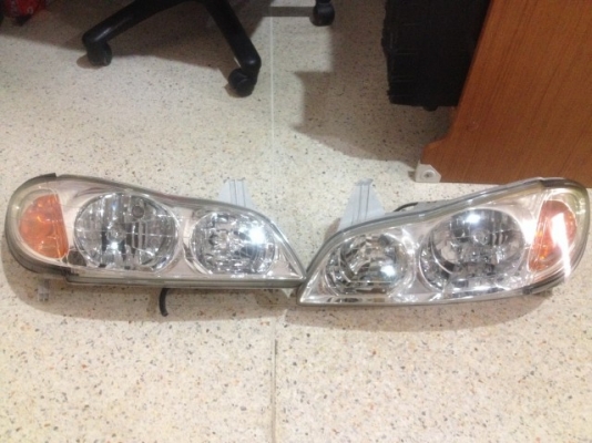 ไฟหน้า NISSAN เซฟิโร่ A33 เก่าญี่ปุ่นเเท้สภาพตามรูปขาครบไม่หักคู่ละ