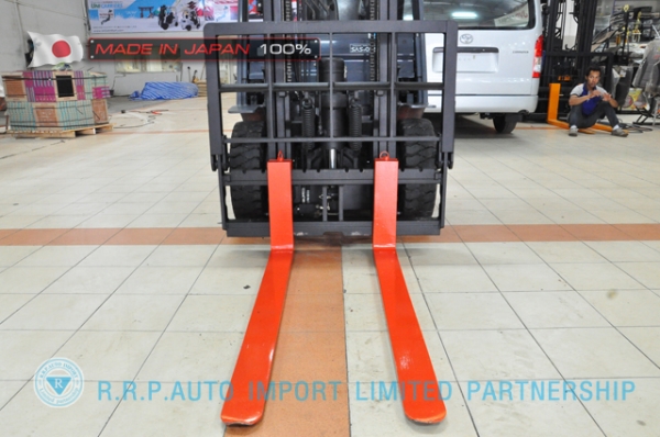 ขายรถโฟล์คลิฟท์มือสอง TOYOTA รุ่น  8FG15-11920 ราคา 295,000 บาท นำเข้าจากประเทศญี่ปุ่น 100\% ไม่เคยใช้งานในไทย