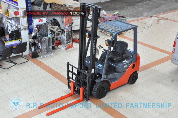 ขายรถโฟล์คลิฟท์มือสอง TOYOTA รุ่น  8FG15-11920 ราคา 295,000 บาท นำเข้าจากประเทศญี่ปุ่น 100\% ไม่เคยใช้งานในไทย