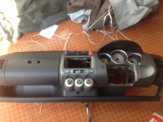 คอลโซล HONDA JAZZ GD เก่าญี่ปุ่นเเท้สภาพตามรูปครับ