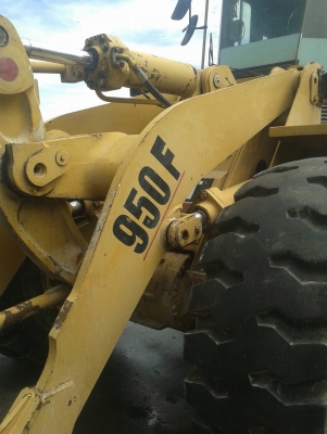 ขายรถตัก CAT 950F สภาพพร้อมใช้ เจ้าของขายเอง 081-9918164 ขายรถตัก CAT 950F สภาพพร้อมใช้ เจ้าของขายเอง 081-9918164