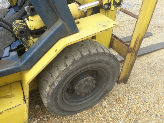 ขายรถยก KOMATSU 6FG20-11 เครื่องเบนซิน  เสาสูง 4 เมตร ยกได้ 2 ตัน เกียร์ธรรมดา รถนอกนำเข้า ติดต่อ 098-7962549