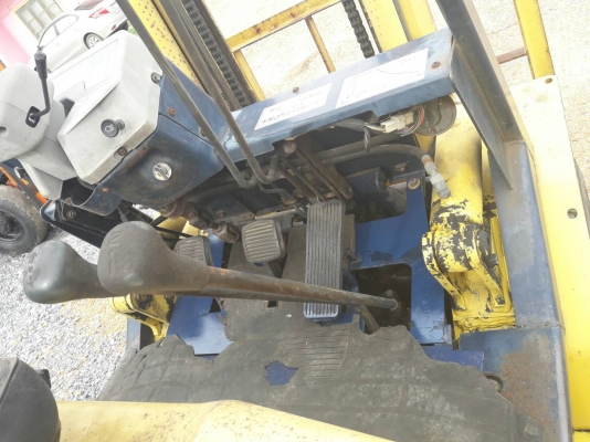 ขายรถยก KOMATSU 6FG20-11 เครื่องเบนซิน  เสาสูง 4 เมตร ยกได้ 2 ตัน เกียร์ธรรมดา รถนอกนำเข้า ติดต่อ 098-7962549