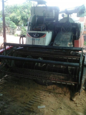 ขายรถเกี่ยวข้าว KUBOTA DC95GM PLUS สภาพสวยพร้อมใช้งาน ราคา470,000 สนใจโทร 090-8588220คุณนะ 093-3258446คุณบิว หรือเข้าดูสินค้าอื่นๆได้ที่ www.narong2truck.com หรือ www.truck.in.th/498 หรือเพจFacebook ณรงค์ ซื้อขายรถมือสอง (เว็บไซต์ส่วนตัว) หรือFacebook คุณ