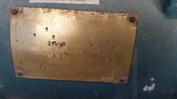 ขาย เครื่องเชื่อม / เครื่องปั่นไฟ 220 โวลท์ เชื่อมได้ 2-3 หัว ปั่นไฟ ขนาด 3 KW พร้อมหางเทลเลอร์