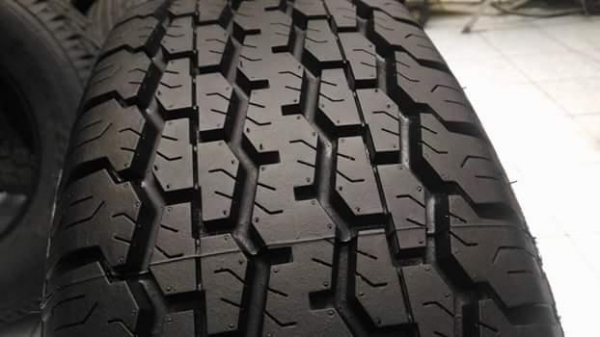 ลูกค้าฝากขายด่วน ดีสโตนPayak R403 245 70 16 ผลิตปี 16 ซื้อมาผิดไซส์ ขายถูก 9,800 NET ใส่ ถ่วง ฟรี ค่ะ