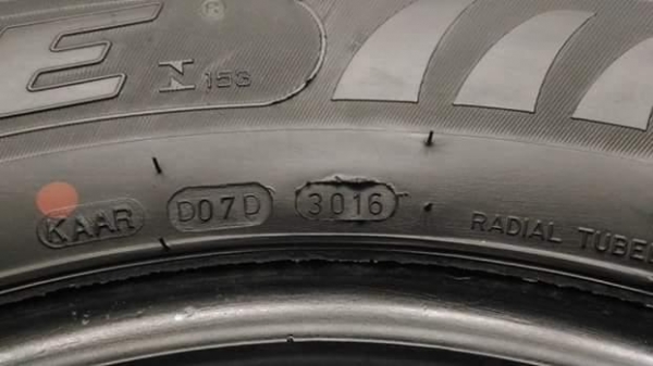 ลูกค้าฝากขายด่วน ดีสโตนPayak R403 245 70 16 ผลิตปี 16 ซื้อมาผิดไซส์ ขายถูก 9,800 NET ใส่ ถ่วง ฟรี ค่ะ