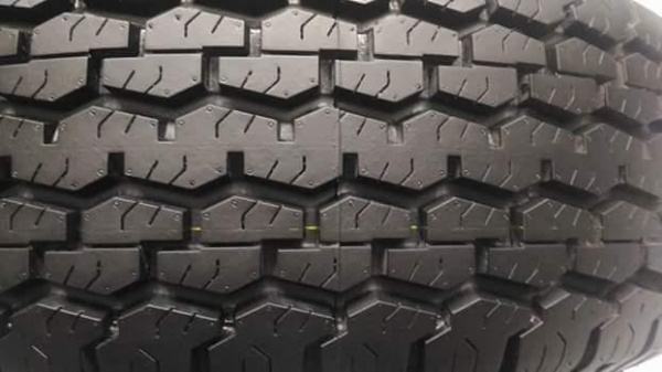 ลูกค้าฝากขายด่วน ดีสโตนPayak R403 245 70 16 ผลิตปี 16 ซื้อมาผิดไซส์ ขายถูก 9,800 NET ใส่ ถ่วง ฟรี ค่ะ