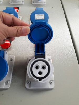 ตู้ไฟปลั๊กสนาม ตู้ไฟปลั๊กสนาม