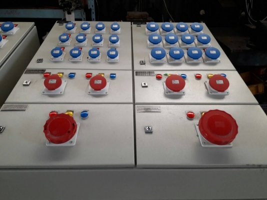 ตู้ไฟปลั๊กสนาม ตู้ไฟปลั๊กสนาม