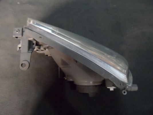 ไฟหน้ารถยนต์มือสอง โตโยต้า แกรนเวีย ของแท้นำเข้าจากญี่ปุ่น ไฟหน้ารถยนต์มือสอง โตโยต้า แกรนเวีย ของแท้นำเข้าจากญี่ปุ่น