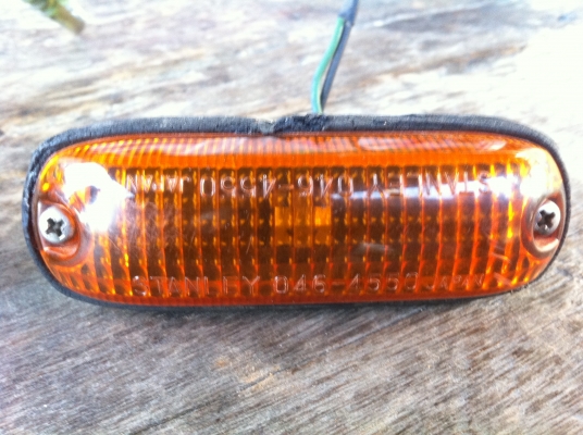 ไฟมุม isuzu mu มีทั้งสีส้ม และ สีขาว ของ IKI japan ตรงรุ่นใส่ tfr cameo