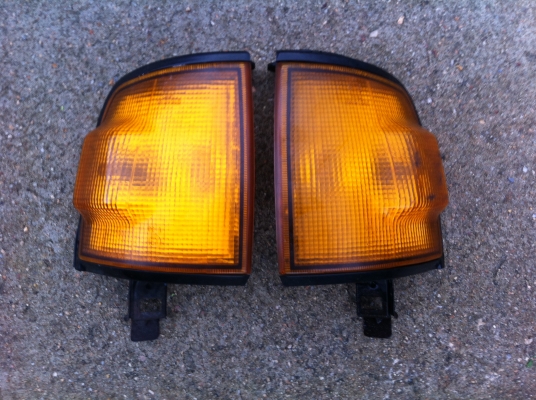 ไฟมุม isuzu mu มีทั้งสีส้ม และ สีขาว ของ IKI japan ตรงรุ่นใส่ tfr cameo