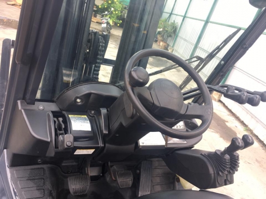 TOYOTA รุ่น8 ล่าสุด ยก 2.5ตัน 4.5 เมตร เสาเข้าตู้ แผงงาสไลด์ซ้ายขวา รถนอกแท้ๆๆ ใช้งาน 2,xxx ชั่วโมง เครื่องดีเซล 3Z เกียร์ธรรมดา สามารถ ติดตั้งงาเทได้เลย 094-426-7888 จะเด็ด