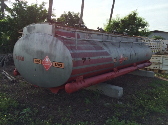 ประกาศขายด่วน ถังบรรจุน้ำมัน