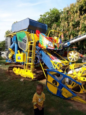 ขายรถเกี่ยวข้าว เงินมีเกษตรพัฒนาปี56 ซื้อมาทำงาน1ปีเดียวจากนั้นจอด เครื่อง6HE1 เทอร์โบว์สภาพเดิมสวยเครื่องฟิต ช่วงล่างเต็ม เอกสารครบพร้อมทำงาน