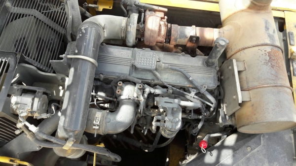 ขายรถแบคโฮ KOMATSU PC300-8 เอกสารเล่มทะเบียน ไมล์ 12642 ชม.ราคา 1550000