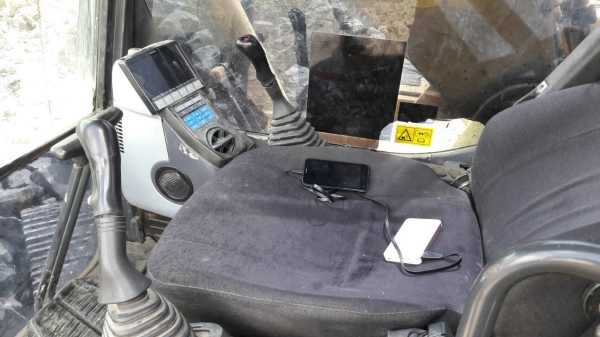 ขายรถแบคโฮ KOMATSU PC300-8 เอกสารเล่มทะเบียน ไมล์ 12642 ชม.ราคา 1550000