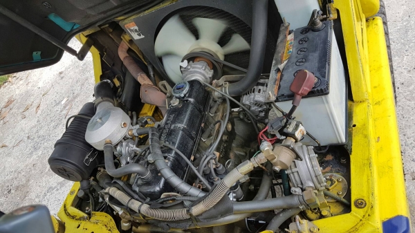 ขายด่วนรถยกKOMATSU FG20-14 ยก2ตันเสาสูง3เมตรยางตัน4เส้นระบบแก็สเมืองนอกกะจกปัดนำฝนรถนอกนำเข้ายังไม่เคยใช้งานในเมืองไทยเลย=รุ่นใหม่ขายถูกๆๆ