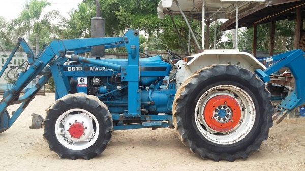 ขายรถไถฟอร์ด6610+ชุดดันดินหน้า+บุ้งกี๋ตัก