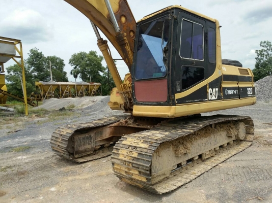 ขายรถแบคโฮ CAT 320 V2 เอกสารเล่มทะเบียน ระบบไฟเต็ม ราคา 780000