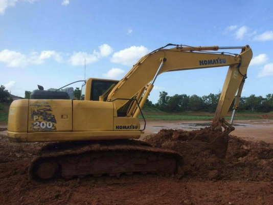 ขายรถแบคโฮ KOMATSU PC200-8 เอกสารเล่มทะเบียน ไมล์ 11500 ชม.ราคา 1450000 ขายรถแบคโฮ KOMATSU PC200-8 เอกสารเล่มทะเบียน ไมล์ 11500 ชม.ราคา 1450000