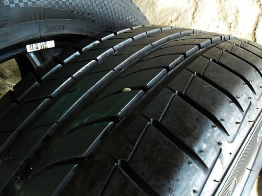 ยาง17 โยโกฮาม่า+ดันล็อป 235-55-R17ลงพื้นปี15 (4เส้น 2,900)