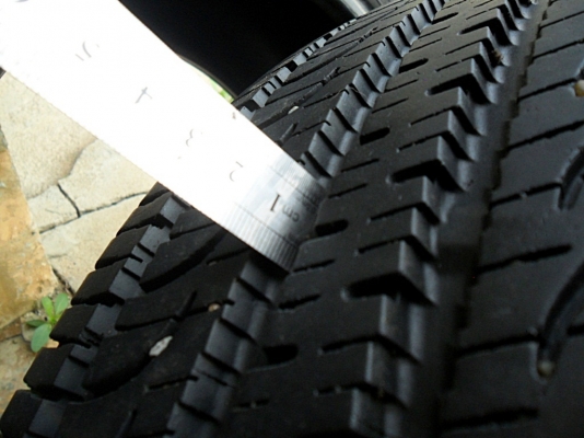 ยางขอบ18 โยโกฮาม่า 235-60-R18 ลงพื้นปี14 (4เส้น4,500) ดอกหนา1 ซม.