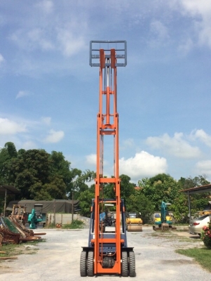 TOYOTA 2.5ตัน เสา 6เมตร รุ่น5 เครื่องยนต์ดีเซล นำเข้าจากญี่ปุ่น โทร.090-986-2521 อ๊อบ