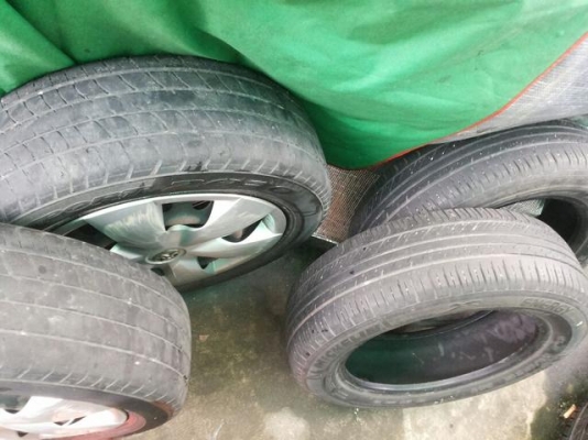 ขายล้อ2วง ยาง2เส้น ขอบ15นิ้ว รวม4ล้อ