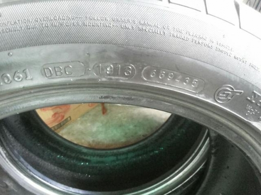 ยาง215-55-r15 4เส้น 2400 ยาง215-55-r15 4เส้น 2400