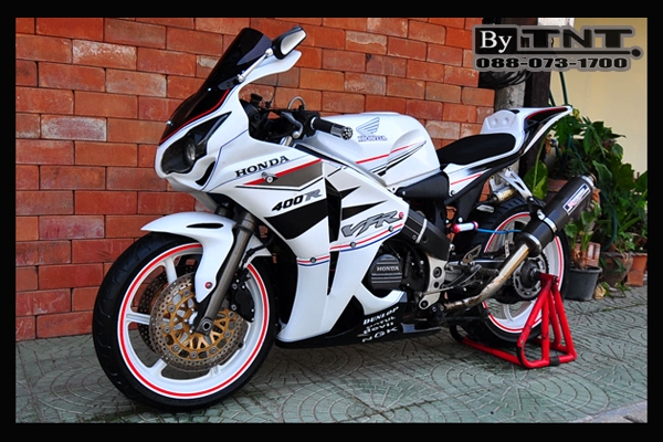 <TNT>ขาย Honda VFR(NC-30) 400 cc./ปี92/สีขาว/ทะเบียนแท้/แฟริ่งแต่ง..สวยๆ>>>>>คับ