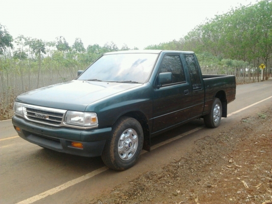 ISUZU TFR มังกรทอง SPACE CAB 2.5 MT ปี 38 แป๊ะยิ้ม รถสวยบางเดิมทั้งคันสภาพดีมากครับ ภายในเก๋งสะอาด แอร์เย็น กระบะปูลายเนอร์ครบ ช่วงล่างคัชซีสวยมาก ยางสภาพดี 70\% พร้อมใช้งาน เอกสารทะเบียนภาษีเต็มครบไม่มีขาดพร้อมโอน ราคาต่อรองได้ครับ