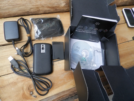 ขายซาก ไอโพน 4 และ BB9000 ขายซาก ไอโพน 4 และ BB9000