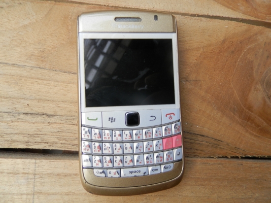 ขายซาก ไอโพน 4 และ BB9000 ขายซาก ไอโพน 4 และ BB9000