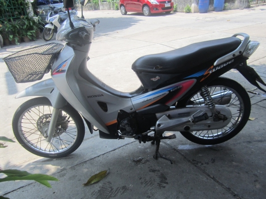 ยังไงก็ขาย wave125ปี45รถบ้านเครื่องพอได้เดิมๆชุดโอนครบ ยังไงก็ขาย wave125ปี45รถบ้านเครื่องพอได้เดิมๆชุดโอนครบ