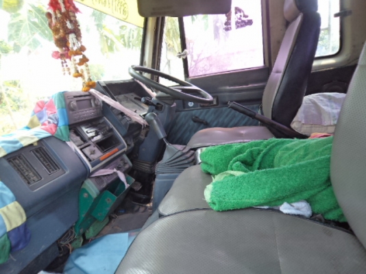 ขายรถอีซูซุร็อก12ล้อ เครื่อง195แรงม้า เพาเวอร์ ทิฟฟี