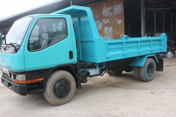 ขาย6ล้อ มิตซู ยูโร1 ปี40 เครื่อง110แรง เลขคัซซีกับเลขเครื่องตรงกัน เดิมๆเครื่องดีมาก หัวสวยไม่หนาเก็บสีมาแล้ว ภายในใหม่อุปกรณ์ครบสวย ดั้มต่อใหม่ทั้งชุดยังไม่เคยบรรทุก ทะเบียนพร้อมโอน กระบะยาว3.6ม.กว้าง2ม.สูง40เซน