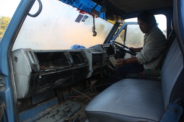 ขาย6ล้อ NPR 115แรง คานหน้าหลังเอฟ ทะเบียนหมดปี56 เอกสารพร้อมโอน