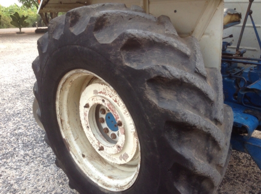 แทรกเตอร์ FORD 6610  เต็มตัว..ใบมีดดันหน้าไคเฮ็งหลี ผาน 7 CMT ชลบุรีเมืองทอง